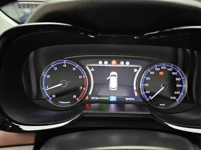 GAC Trumpchi GS8 320T two-wheel drive luxury Zhilian Edition 7 seats