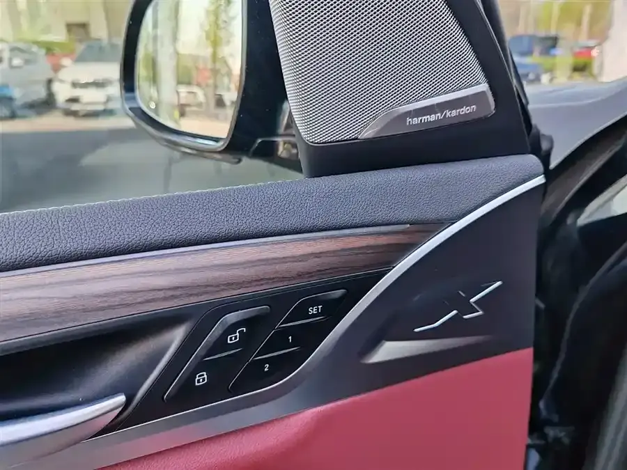 BMW BMW X3 Facelifted xDrive30i leading M Yao Ye suit