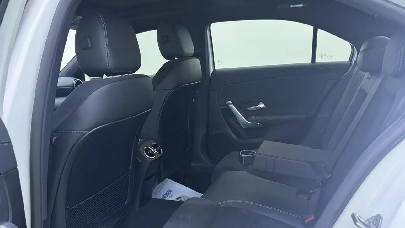 Mercedes-Benz Mercedes-Benz A-class A 180 L sports sedan