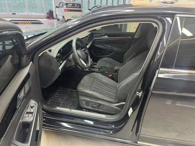 Volkswagen Passat Outstanding 380TSI Starry Sky Longyao Edition