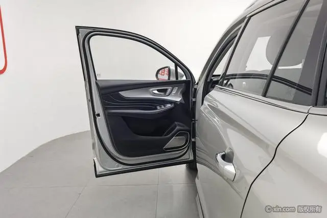 Roewe Roewe RX5 MAX 400TGI Automatic Smart Cockpit Ultimate Edition