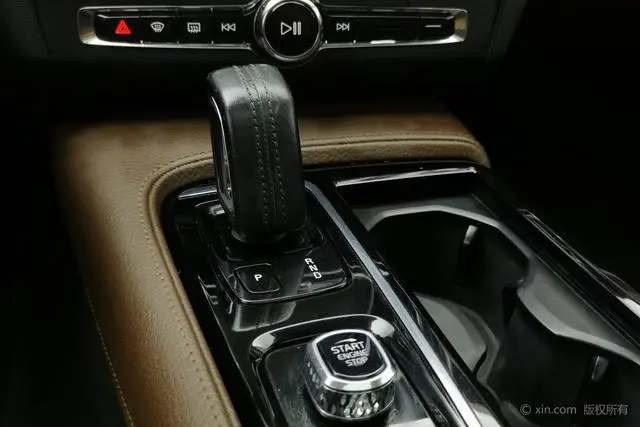 Volvo Volvo S90 PHEV 2.0 T T8 E-drive Hybrid Zhiyi Deluxe Edition