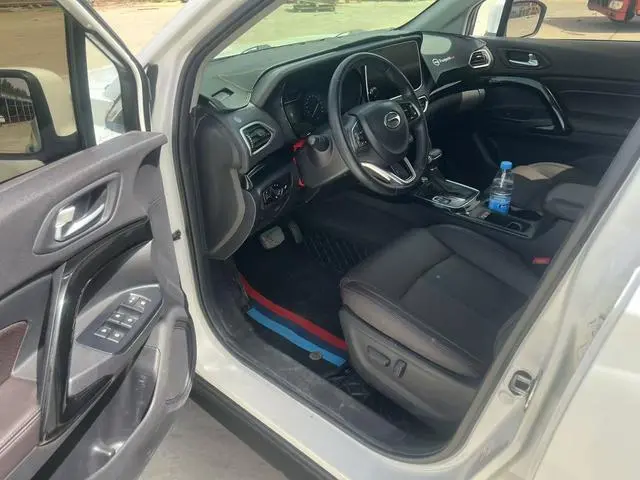 GAC Trumpchi GS4 235T automatic two-wheel drive luxury smart version