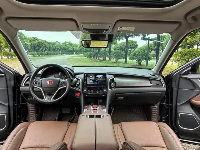 Honda Crown Road 370 TURBO 9AT Premium Edition AWD