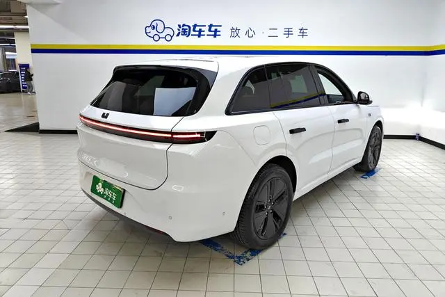 Li Auto Ideal L6 Pro version