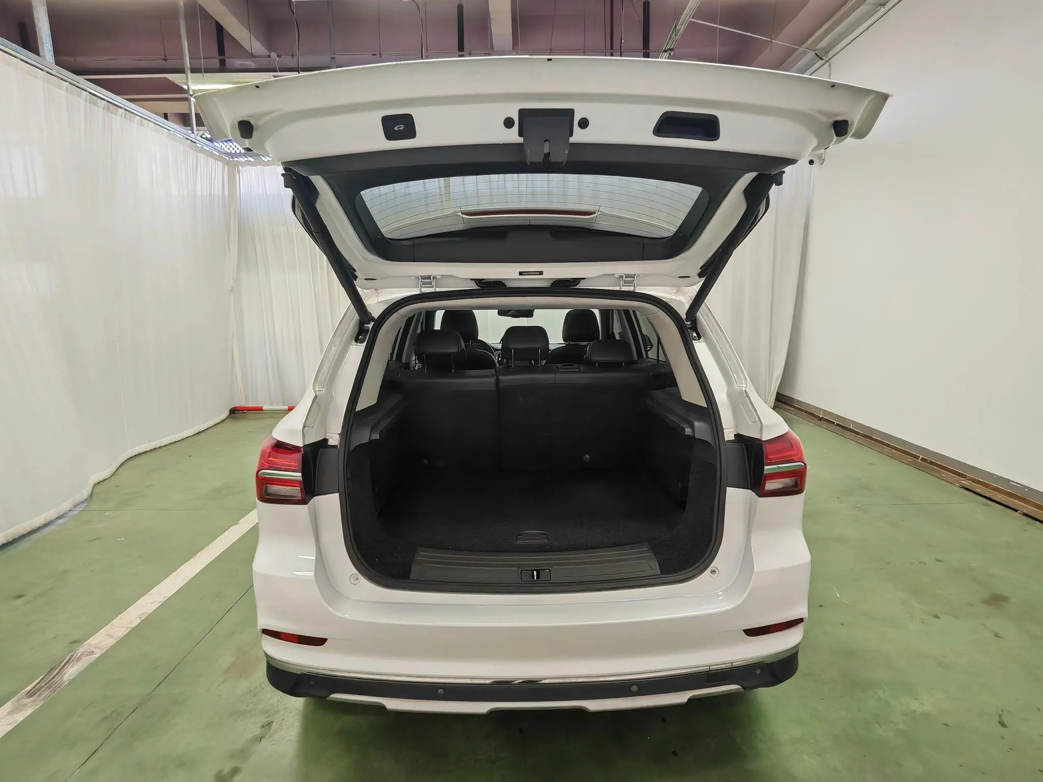 Roewe Roewe eRX5 50T Hybrid Interconnection Premium Ultimate Edition
