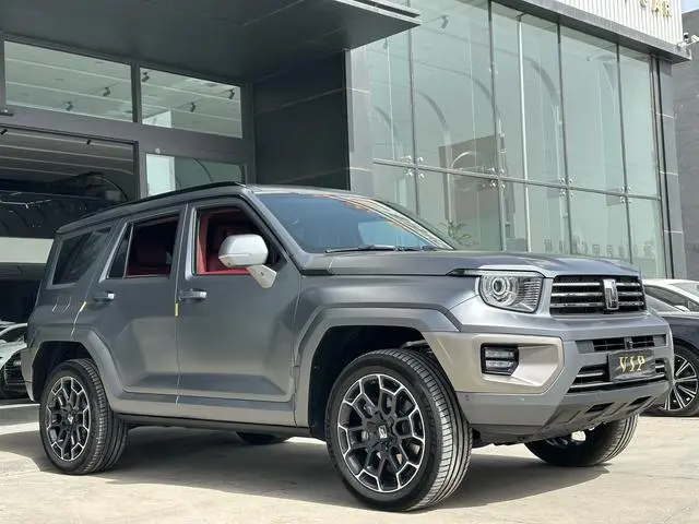 Tank Tank 700 Hi4-T Extreme Edition