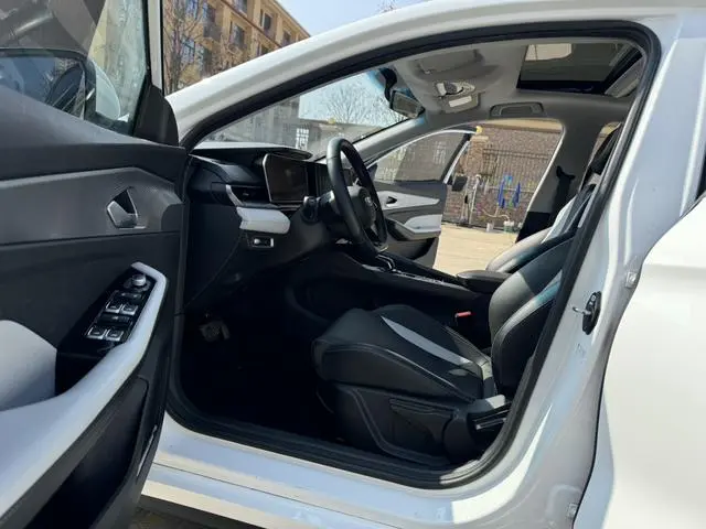 Geely Binrui Binrui COOL 1.5T DCT Champion Edition