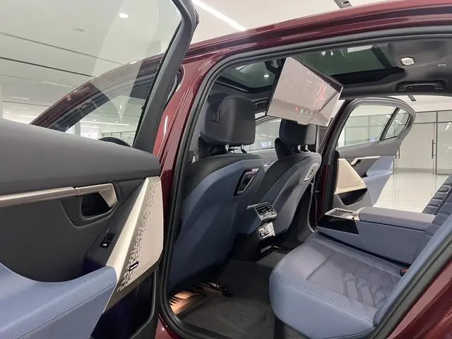 BMW BMW i5 eDrive35L Exclusive M Sports Suit