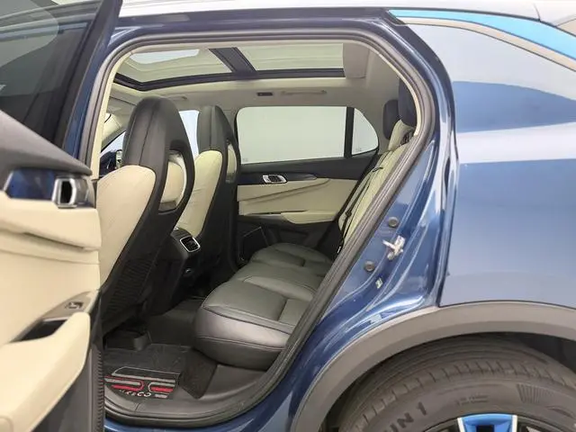 LYNK & CO Lynk 01 2.0T two-wheel drive Yao Pro version