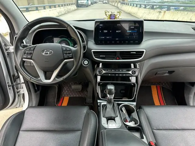 Hyundai Tucson 280TGDi dual-clutch two-wheel drive fashion version of the country VI