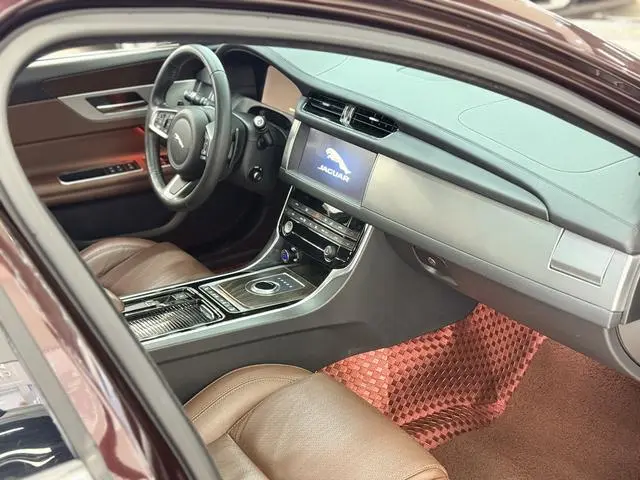 Jaguar Jaguar XFL 2.0T P250 four-wheel drive Exclusive Edition