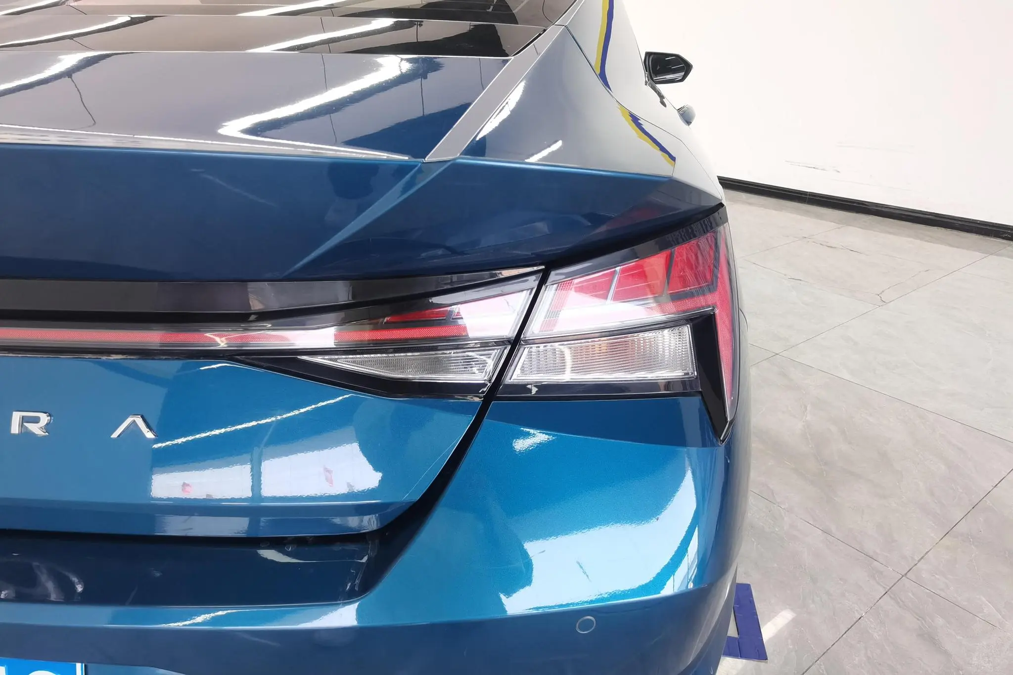 Hyundai Elantra 1.5L CVT LUX Premium Edition