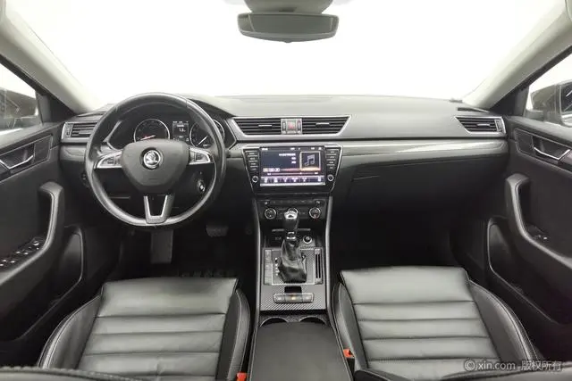 Skoda Speed pie ZI330 DSG Smart Edition