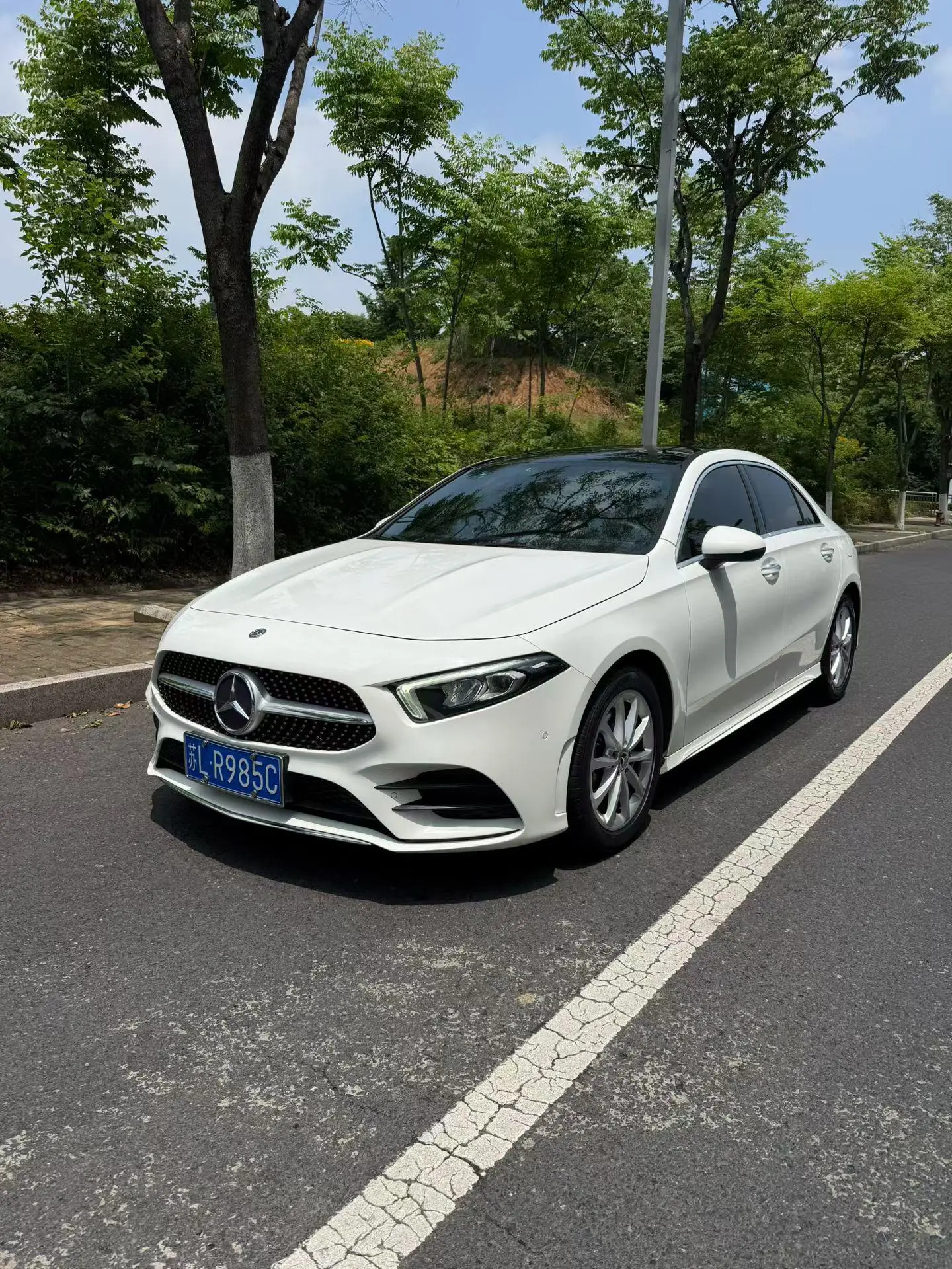 Mercedes-Benz Mercedes-Benz A-class A 200 L sports sedan