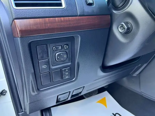 TOYOTA Prado 3.5L automatic VX NAVI