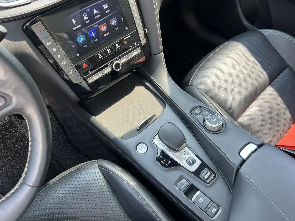 Infiniti Infiniti QX50 2.0T four-wheel drive smart version