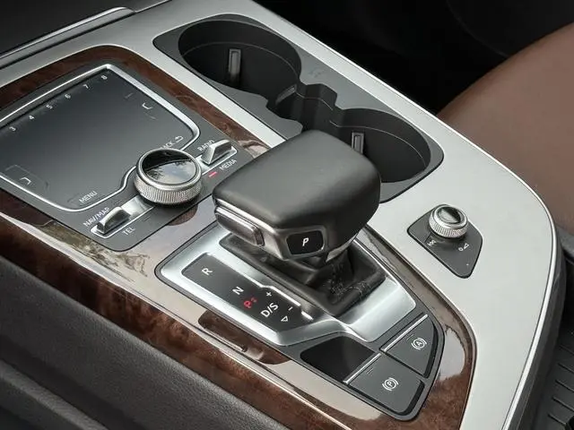 Audi Audi Q7 45 TFSI S line sporty