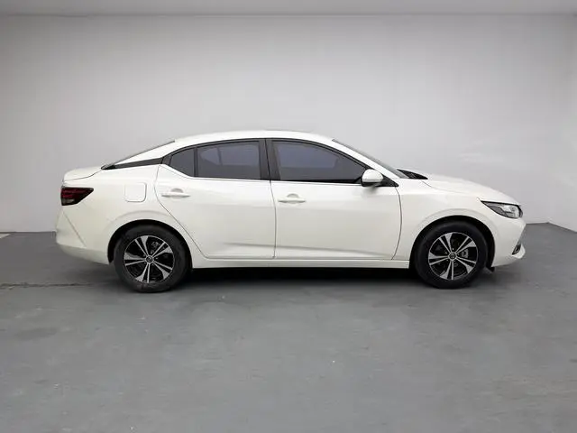 Nissan Xuan Yi 1.6L XL CVT Enjoy Edition