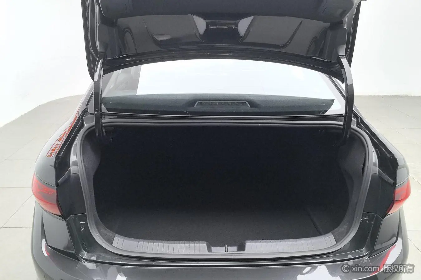 Volkswagen Sagitar 300TSI DSG Beyond Edition
