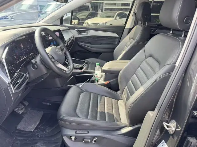Volkswagen Lanjing 330TSI two-wheel drive luxury Good State edition 6-seater