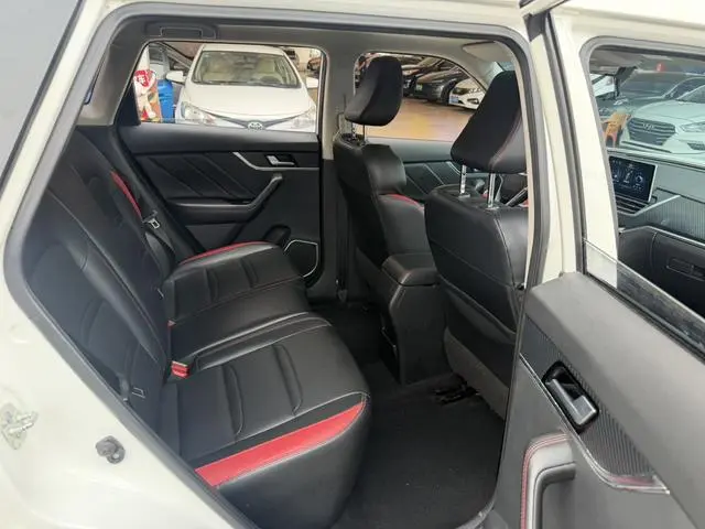Venucia Qichen T60 1.6L CVT Zhixing Edition Country V