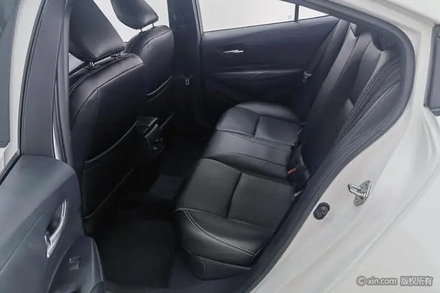 TOYOTA Corolla Smart Electric Hybrid Dual Engine 1.8L E-CVT Pioneer Edition