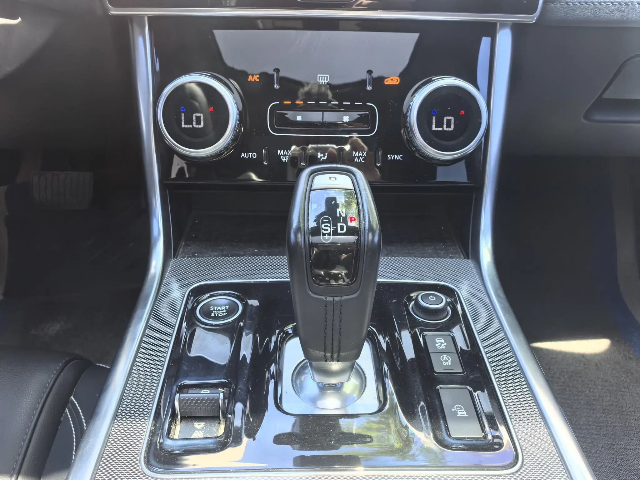 Jaguar Jaguar XEL 2.0T 200PS R-DYNAMIC S Enterprising Sports Edition