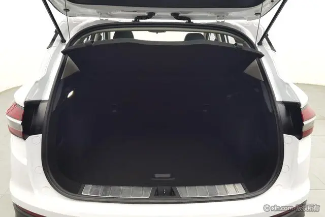Geely Binyue 260T DCT Ranger Country V