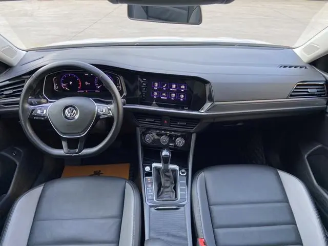 Volkswagen Sagitar 280TSI DSG Flying Edition