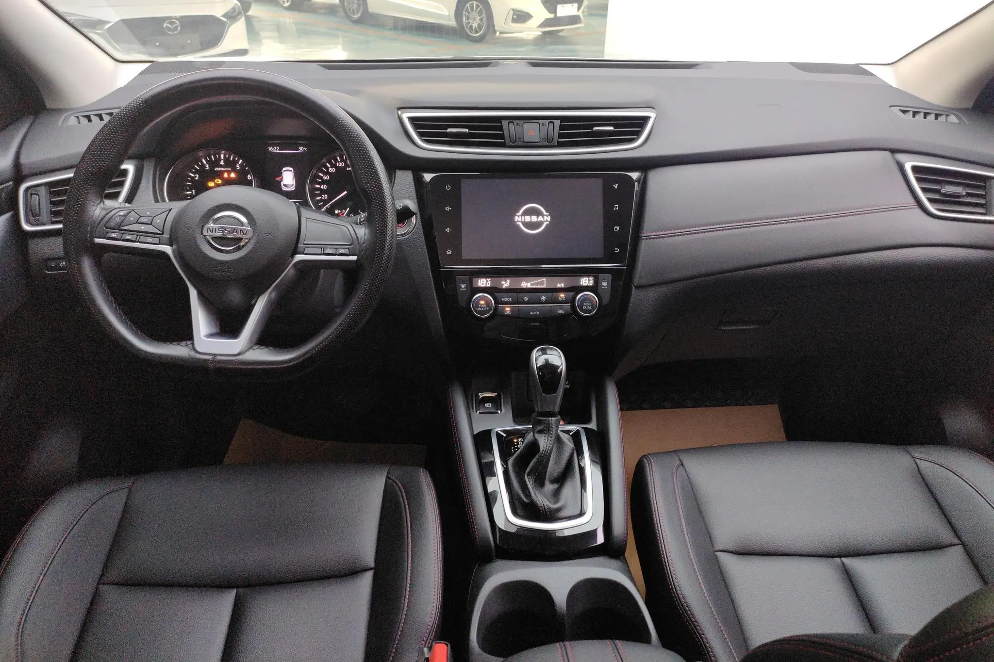 Nissan Qashqai 2.0 L XV Smart Edition