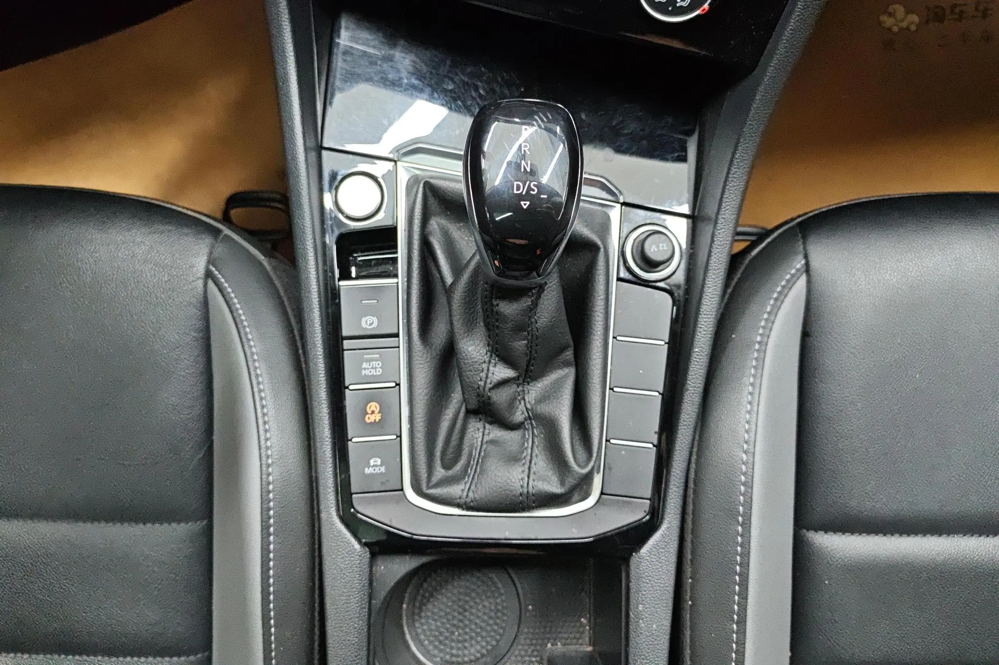 Volkswagen Sagitar 280TSI DSG Comfortable Smart Edition