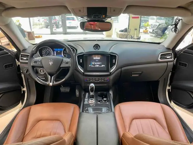 Maserati Ghibli 3.0T Standard Edition