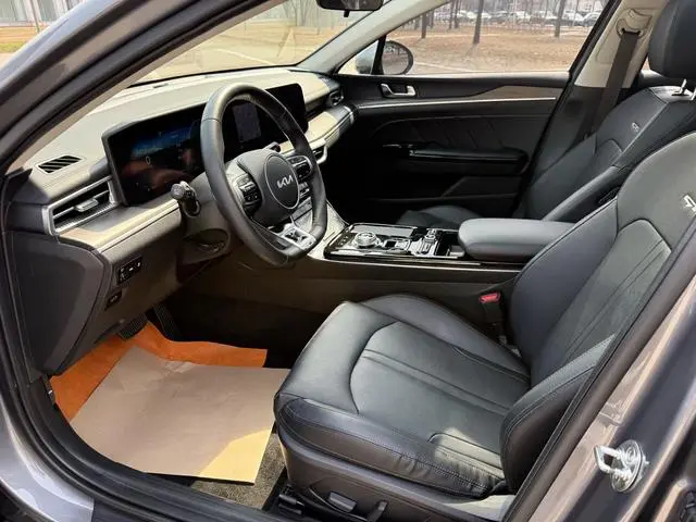 Kia Kia K5 New version of 380T GT-Line