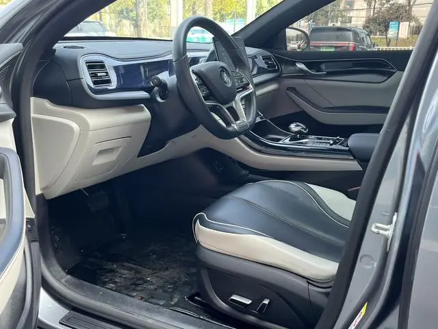 BYD Qin PLUS EV 400KM travel version