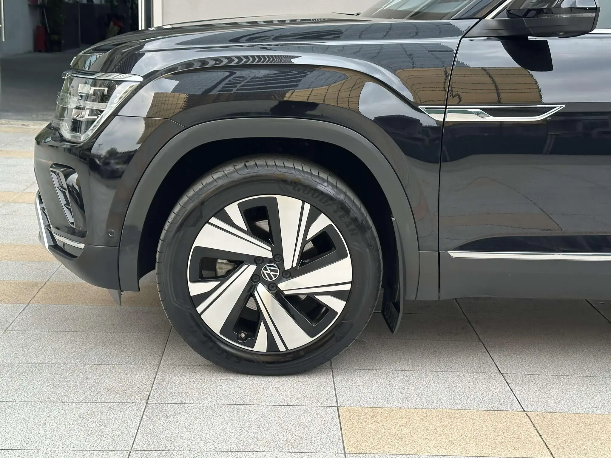 Volkswagen Tourang 330TSI two-wheel drive Respect Deluxe Edition