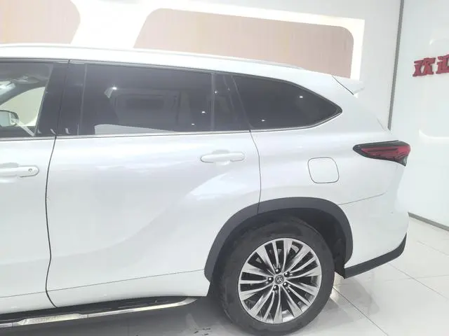 TOYOTA Highlander Dual-engine 2.5L four-wheel drive premium edition 7-seater