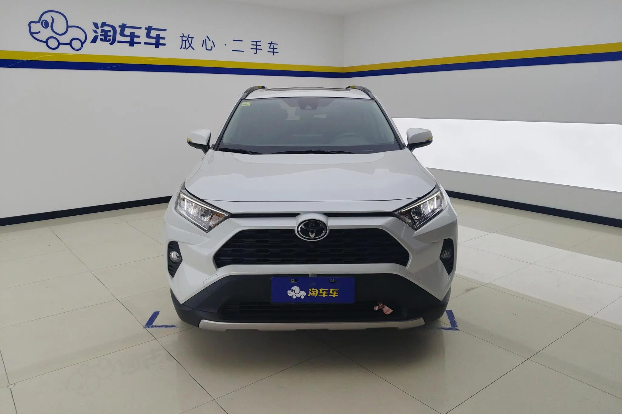 TOYOTA RAV4 Rongfang 2.0L CVT two-wheel drive fashion Plus version