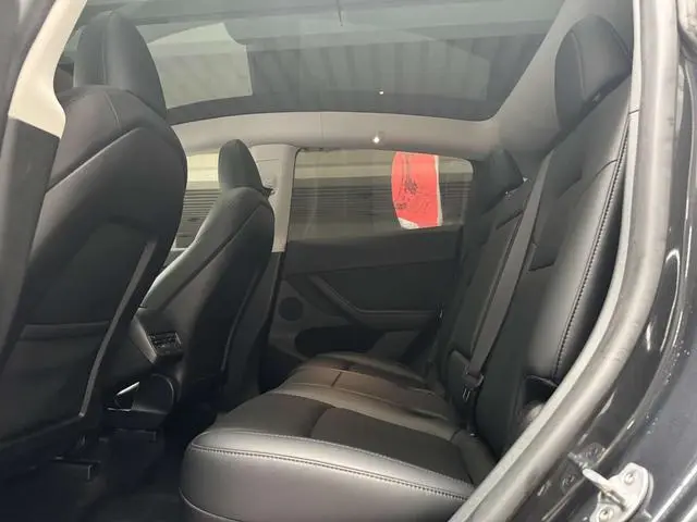 Tesla Model Y Rear-wheel drive version