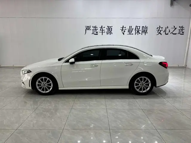 Mercedes-Benz Mercedes-Benz A-class A 200 L sports sedan fashion Version