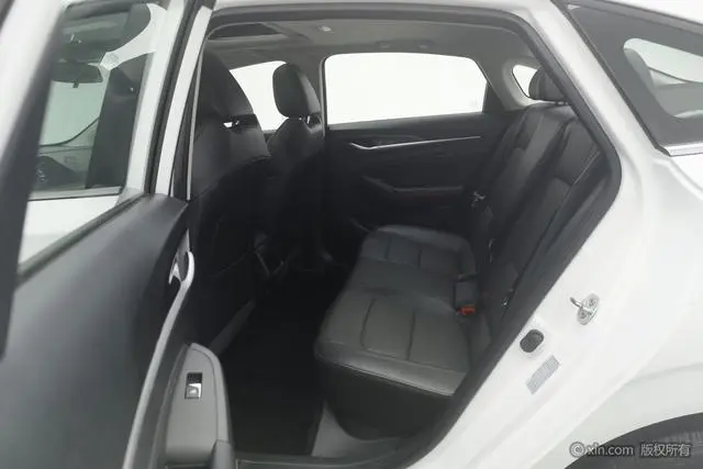 Changan Yidong PLUS 1.6L GDI manual luxury