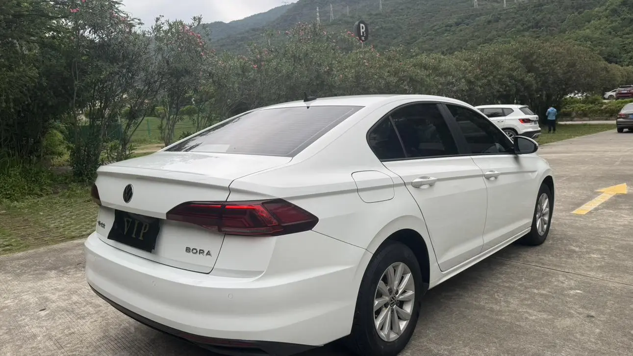 Volkswagen Bora 1.5L Automatic Elite Intelligent Version