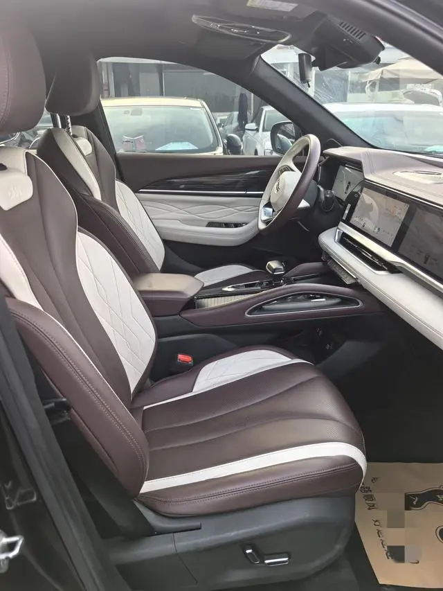 Geely Xingyue L 2.0TD DCT EVO two-wheel drive premium type