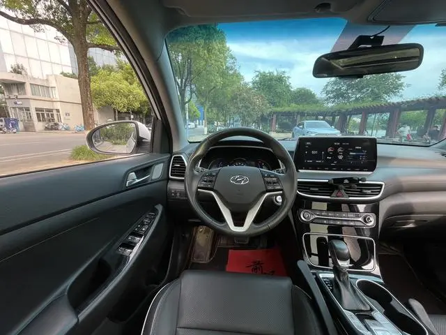 Hyundai Tucson 280TGDi dual-clutch two-wheel drive fashion version of the country VI