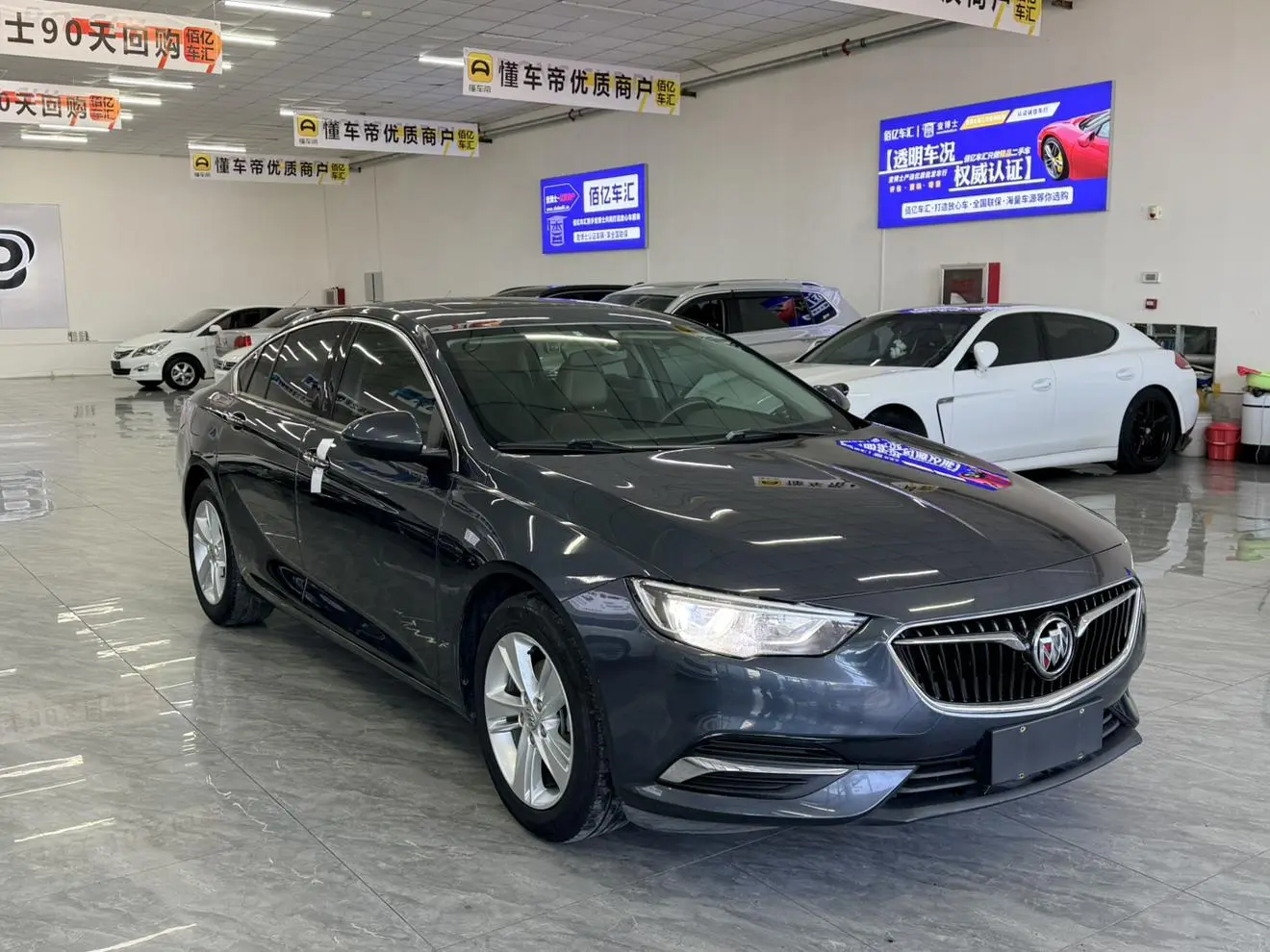 Buick Regal 20T Elite Country VI