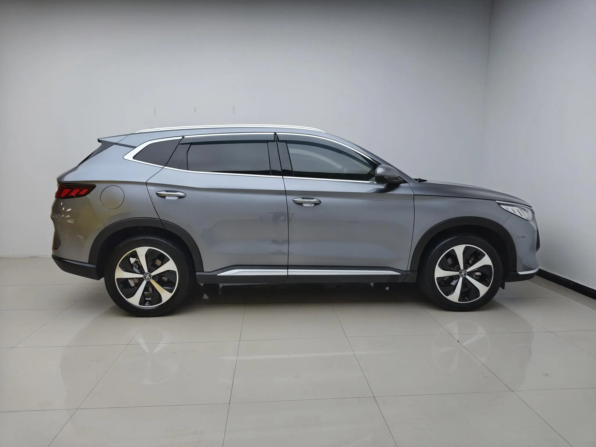 BYD Song PLUS DM DM-i 110KM two-wheel drive flagship PLUS