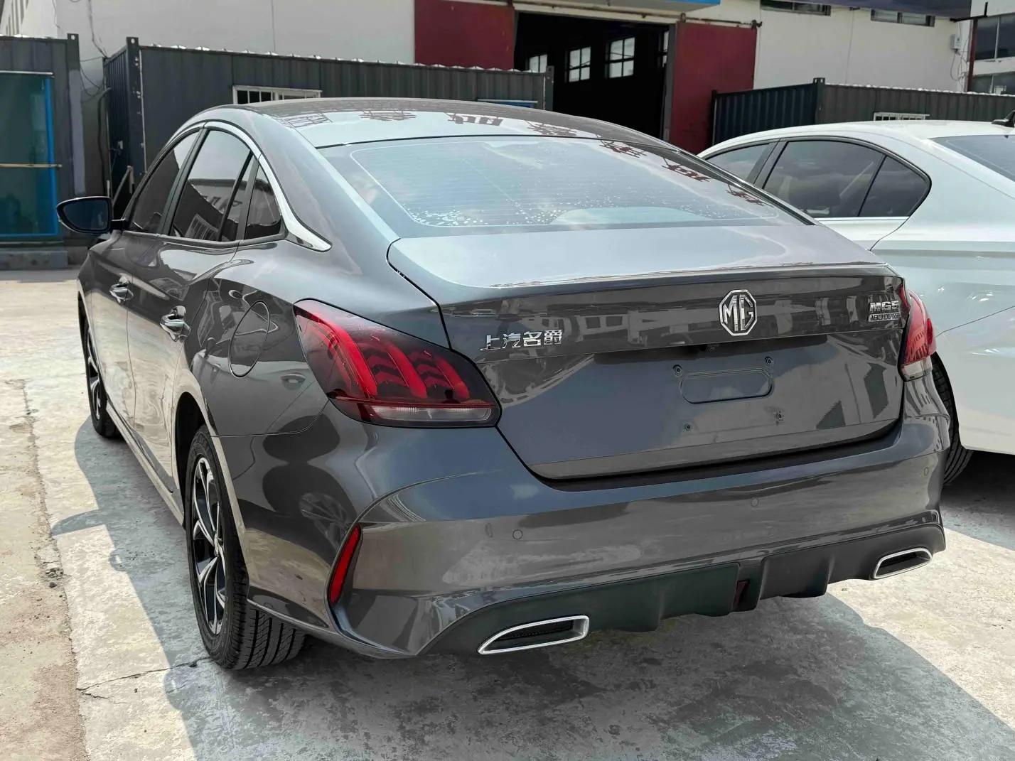 MG MG5 180DVVT Manual Youth Deluxe Edition