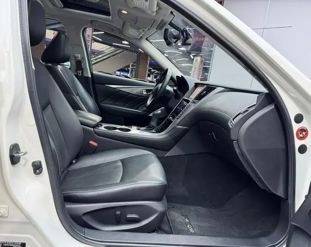 Infiniti Infiniti Q50L 2.0T Premium Version Country VI