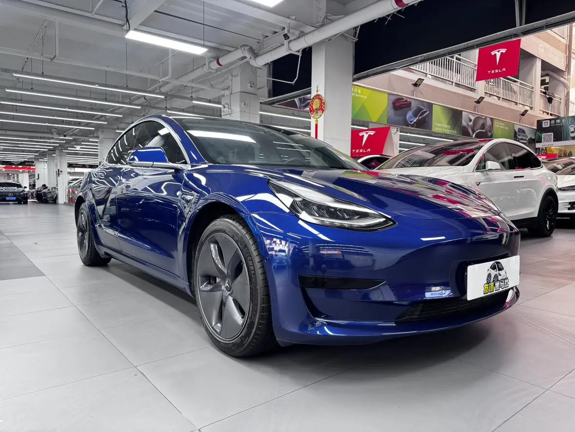 Tesla Model 3 Upgraded version of standard battery life rear drive