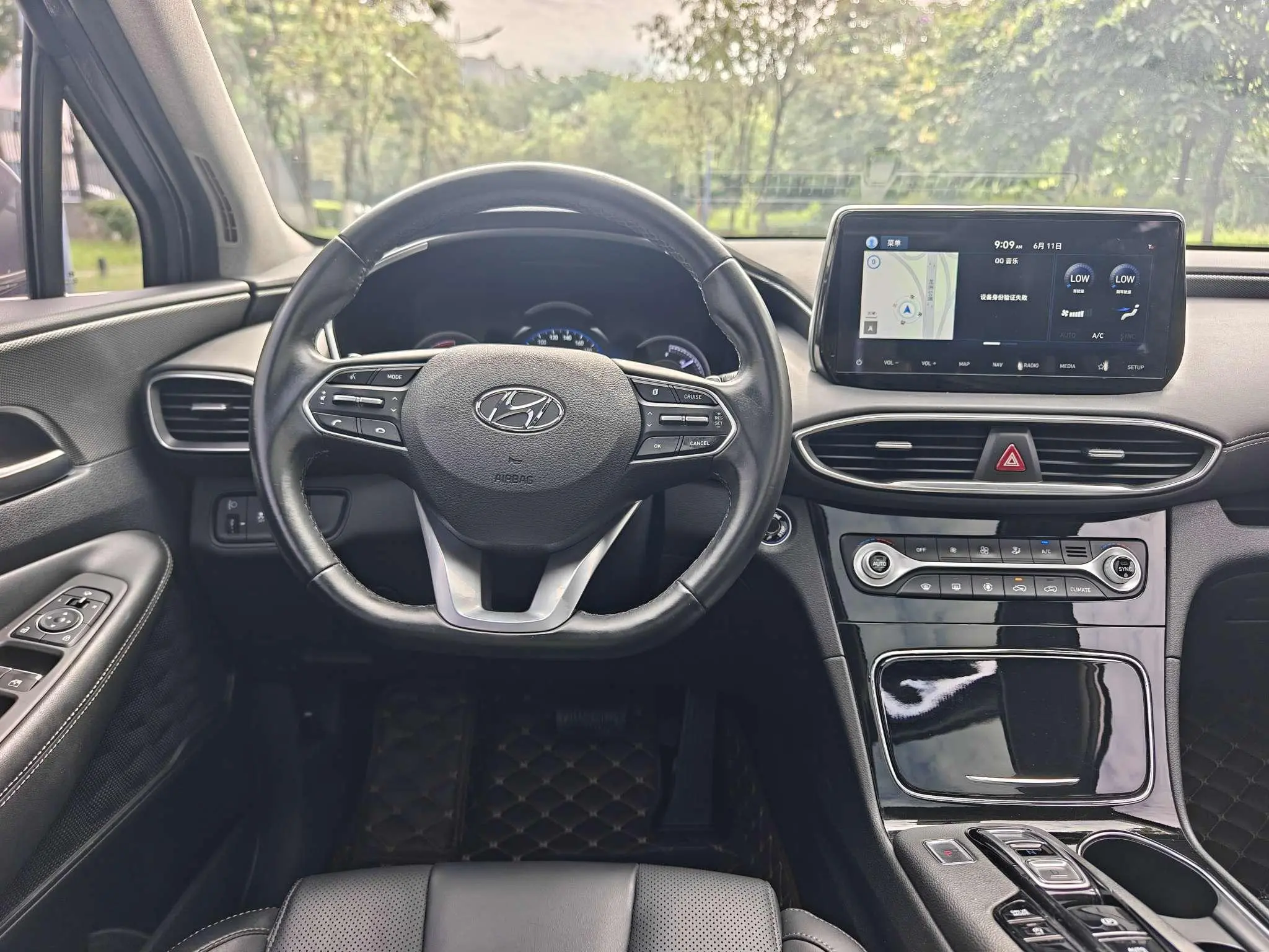 Hyundai Shengda 380 TGDi GLS automatic two-wheel drive deluxe edition Country V